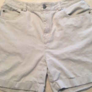 Womens 5-pocket twill shorts (5" inseam) - size 6
